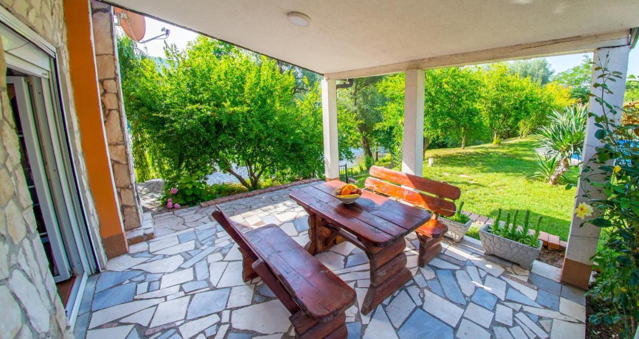 Holiday Home Narona Мостар Екстериор снимка