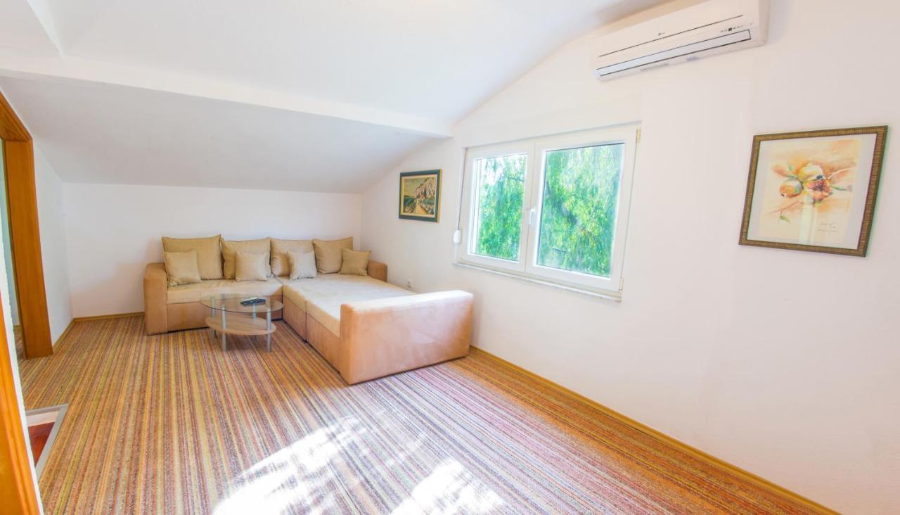 Holiday Home Narona Мостар Екстериор снимка